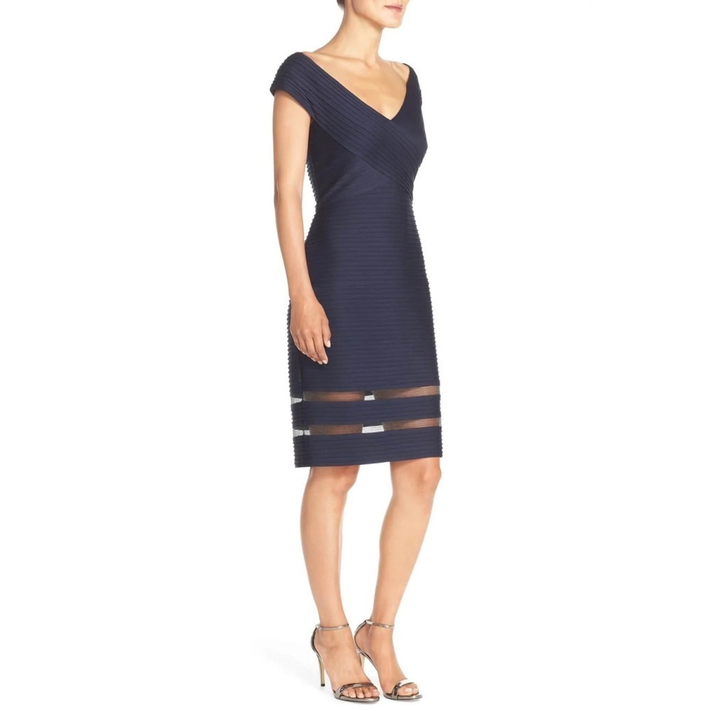 TADASHI SHOJI Pintuck Jersey Dress Navy Blue Women's Size S Zipper Lined V Neck‎